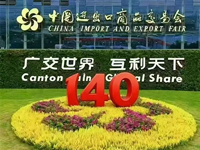 Canton Fair Insight: Rising Demand For Custom Large Artificial Trees in Commercial Landscaping
